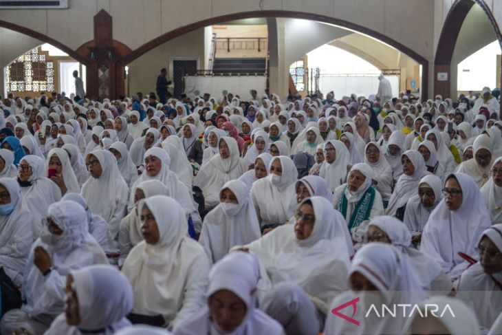 Bimbingan massal jamaah calon haji di Bandung