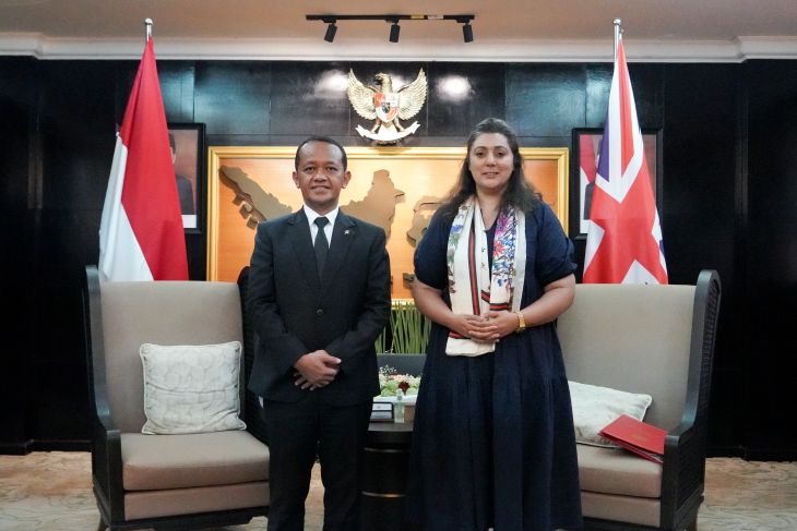 Indonesia, UK discuss investment for electric battery development