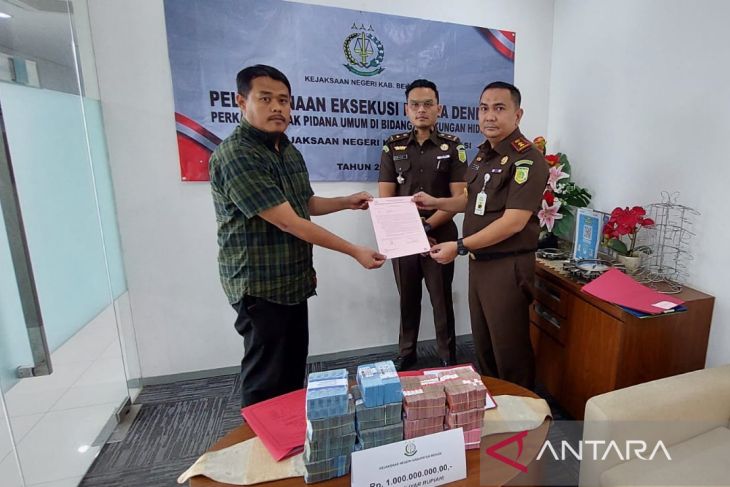 Kejaksaan Kabupaten Bekasi eksekusi Rp1 miliar denda perkara Gunung Garuda