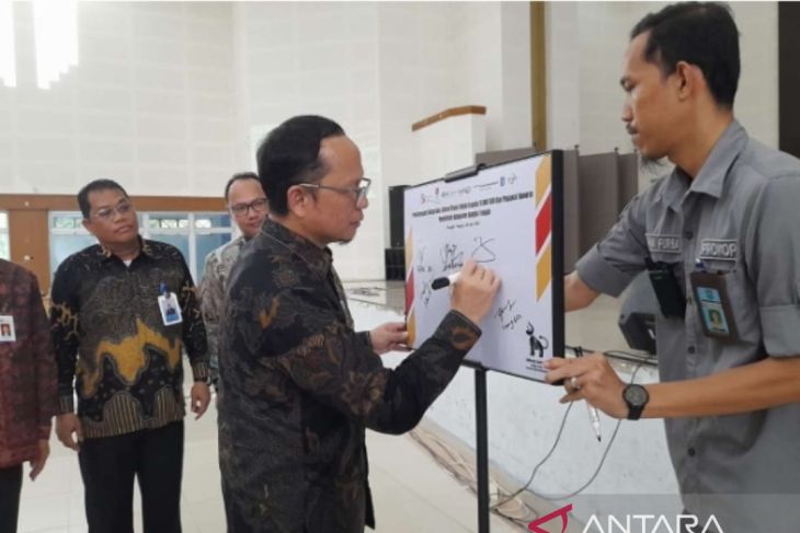Bupati Bangka Tengah ingatkan ASN tidak terjebak investasi