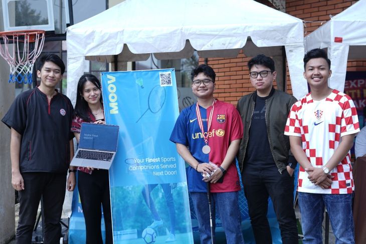 Mahasiswa UI tampilkan produk makanan hingga elektronik di Alley Market