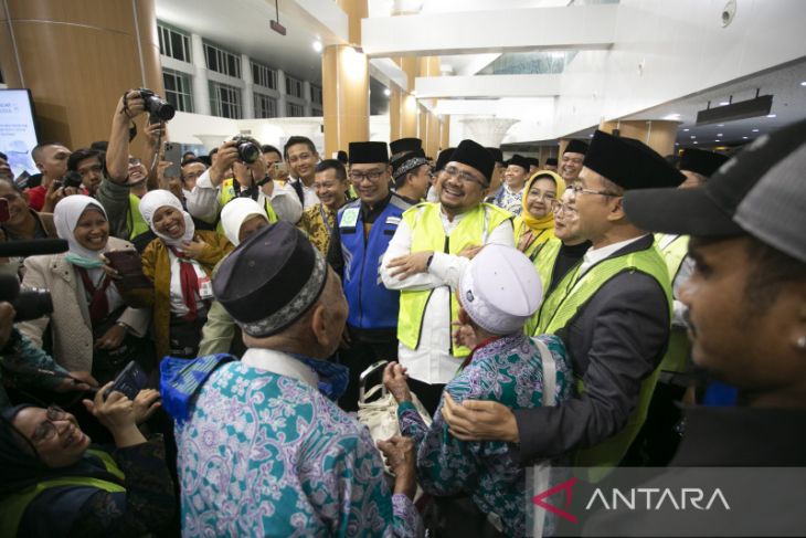 Penerbangan pertama haji di Kertajati