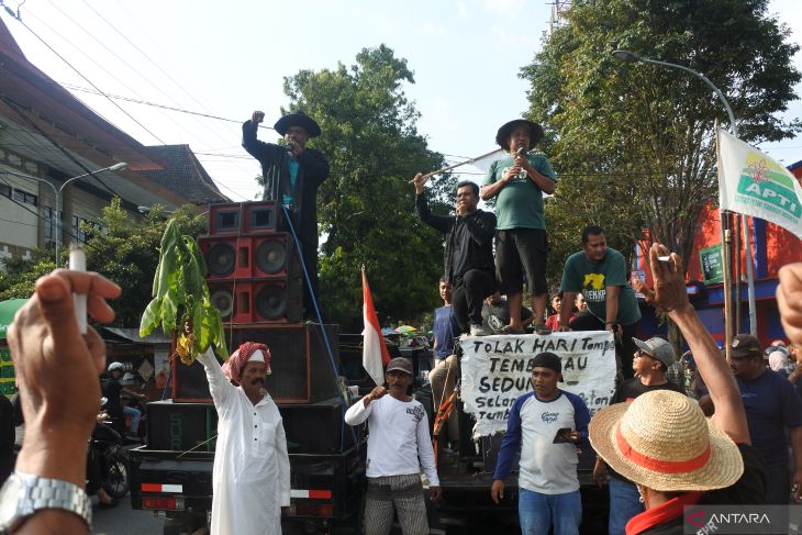 Warga Jember tolak Hari Tanpa Tembakau Sedunia