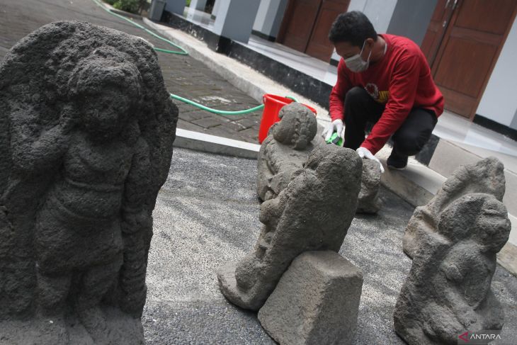 Konservasi Arca Koleksi Museum Mpu Purwa