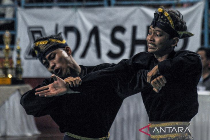 Kompetisi pencak silat pelajar di Jabar