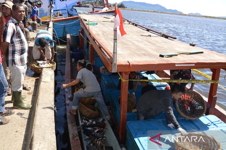 FOTO - Tangkap kapal nelayan gunakan bahan peledak di Aceh