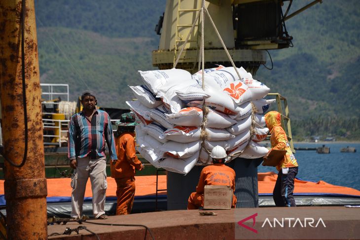 FOTO - Kedatangan beras impor Thailand di Aceh