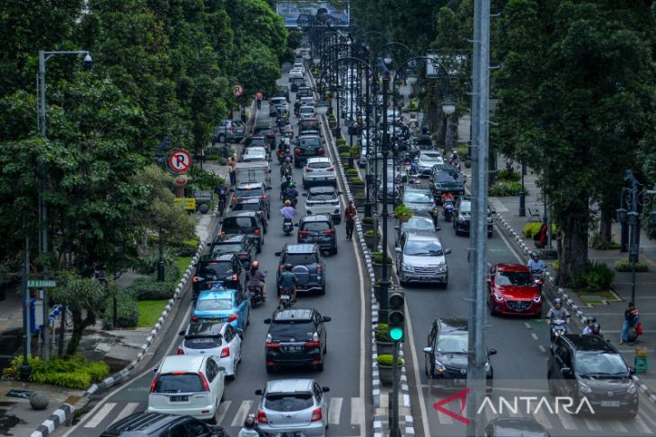 Kemacetan kota Bandung saat libur panjang