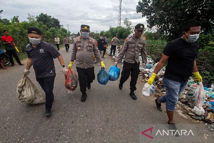 FOTO - Aksi serentak Polri peduli lingkungan