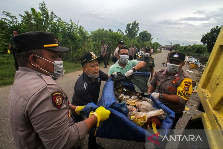 FOTO - Aksi serentak Polri peduli lingkungan