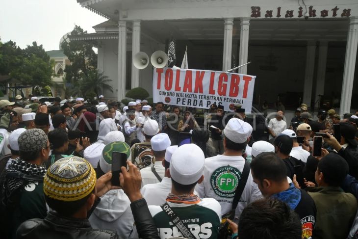 Aksi tolak LGBT di Kota Bogor