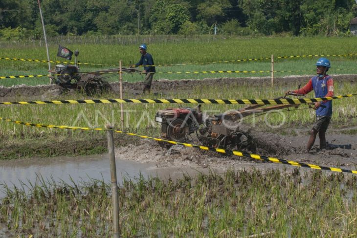 Balap traktor di Klaten