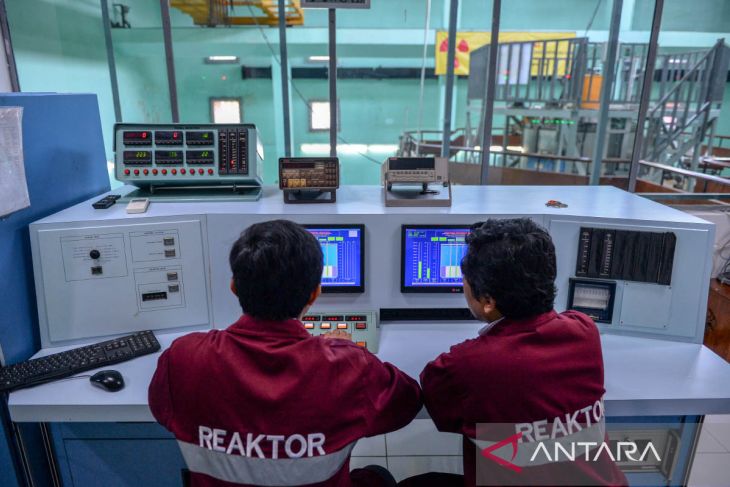 Reaktor nuklir tertua di Indonesia