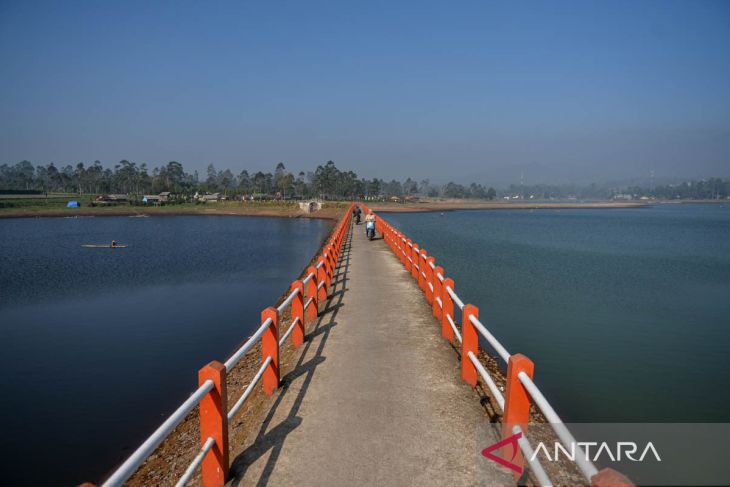 Danau penyedia sumber air baku Kota Bandung