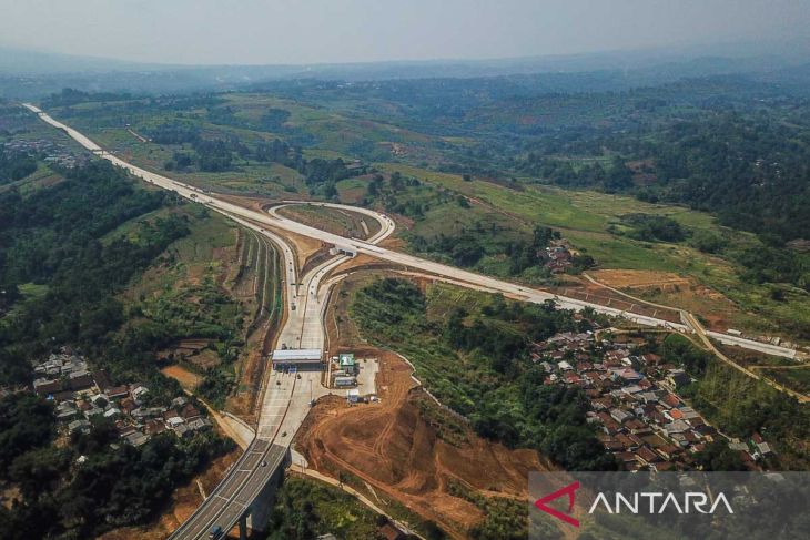 Pengoperasian Jalan Tol Bocimi Seksi II