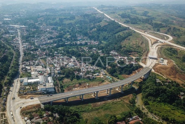 Pengoperasian Jalan Tol Bocimi Seksi II