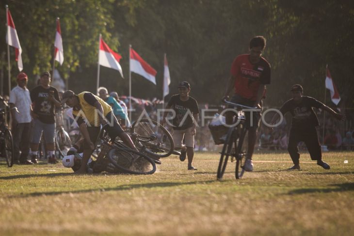 Lomba balap sepeda ontel bronjong