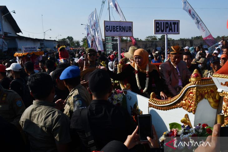 Gubernur Khofifah Hadiri Kirab Budaya di Ponorogo