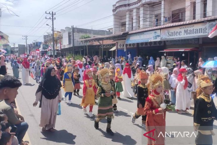 FOTO - Karnaval HUT RI di Aceh Timur