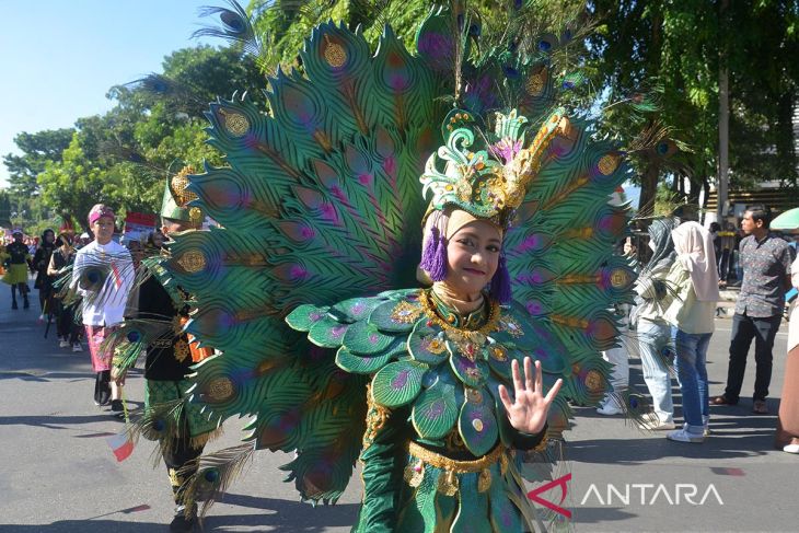 FOTO - Pawai budaya HUT RI di Aceh