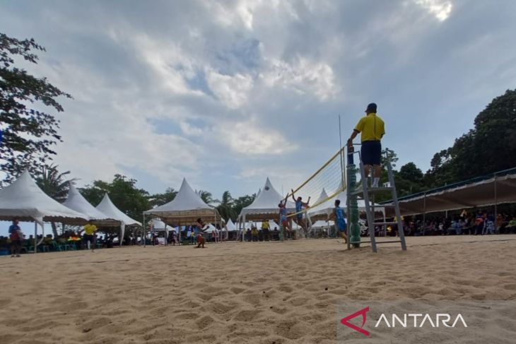 Pertandingan voli pantai Porprov VI Babel 2023