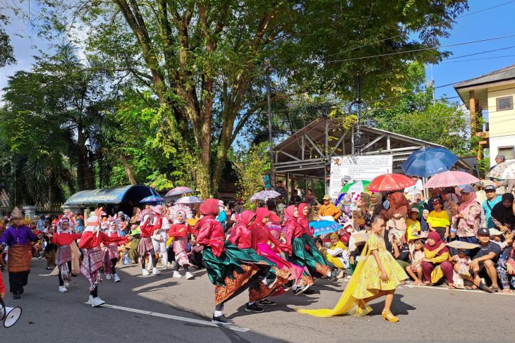 Semarak Pawai Karnaval HUT Ke-78 RI di Pangkalpinang