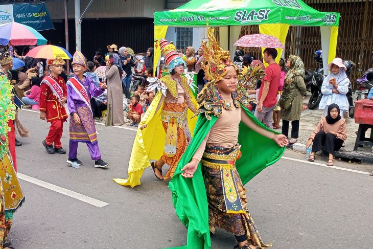 Semarak Pawai Karnaval HUT Ke-78 RI di Pangkalpinang