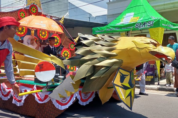 Semarak Pawai Karnaval HUT Ke-78 RI di Pangkalpinang