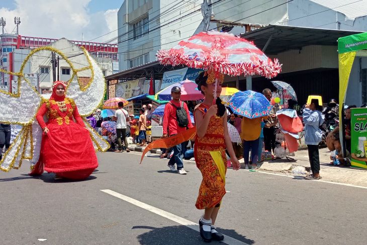 Semarak Pawai Karnaval HUT Ke-78 RI di Pangkalpinang