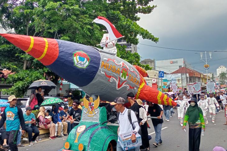 Semarak Pawai Karnaval HUT Ke-78 RI di Pangkalpinang