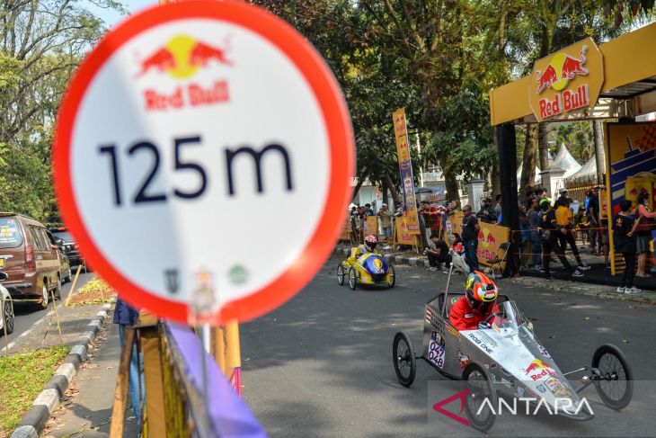 Lomba Kereta Peti Sabun di Bandung