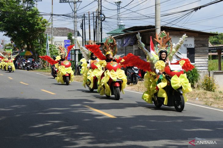 Kendaraan hias meriahkan HUT RI di Pangkalpinang