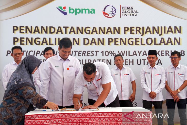 FOTO - PGE Serahkan 10 persen saham migas WK B kepada Pemerintah Aceh Utara