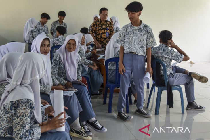 Perekaman data KTP elektronik di sekolah