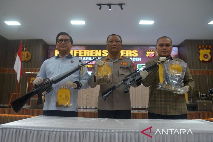 FOTO - Penyerahan senjata bekas konflik di Aceh