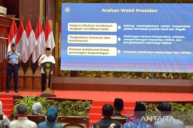 Wapres kukuhkan pengurus Komite Daerah Ekonimi dan Keuangan Syariah di Aceh