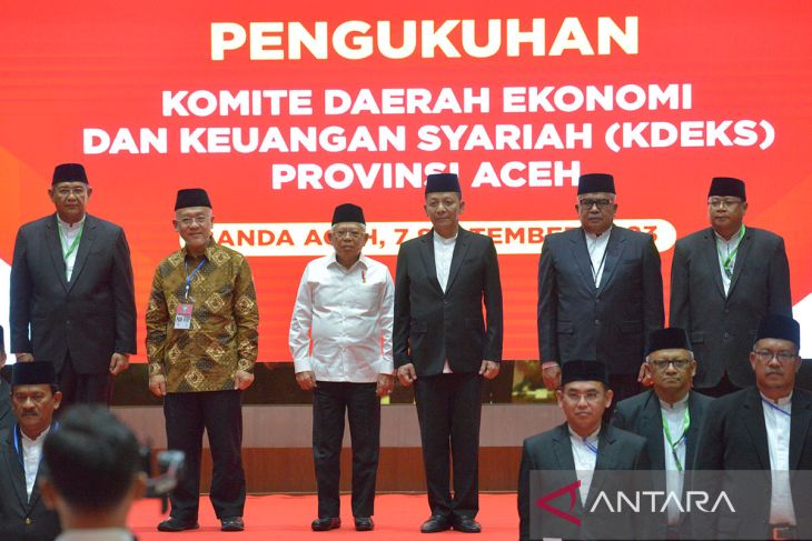 Wapres kukuhkan pengurus Komite Daerah Ekonimi dan Keuangan Syariah di Aceh