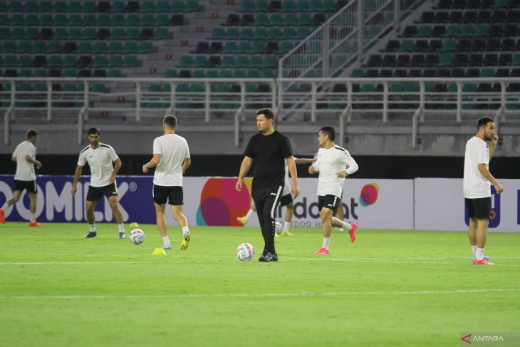 Latihan Timnas Turkmenistan jelang lawan Timnas Indonesia