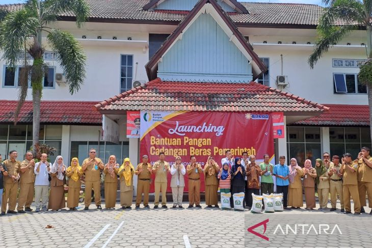 Peluncuran penyaluran bantuan pangan cadangan beras pemerintah