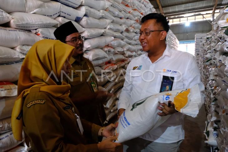 Bulog Kalbar luncurkan bantuan pangan beras