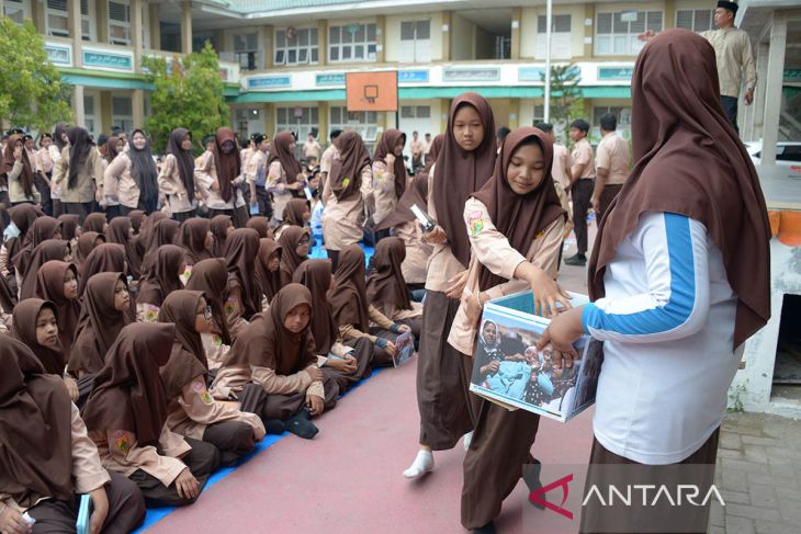 FOTO - Pelajar gelar yasinan untuk korban bencana Maroko dan Libya