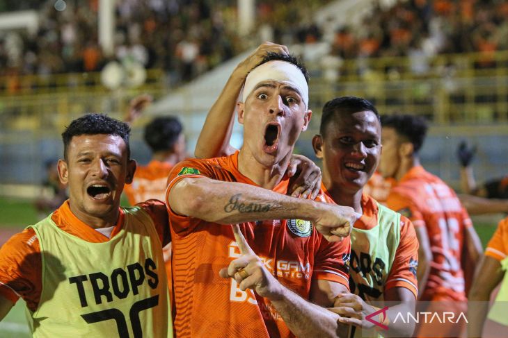 FOTO - Persiraja Banda Aceh Kalahkan Sriwijaya 2-0