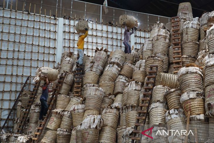 Pembelian tembakau oleh pabrik rokok