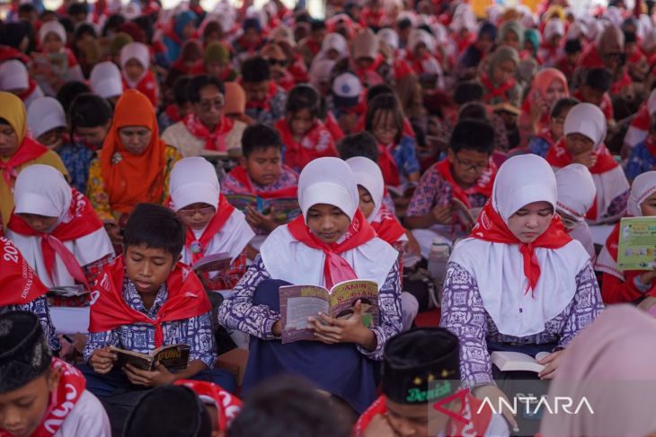 Gerakan 1.000 pelajar ayo membaca di Kota Pekalongan