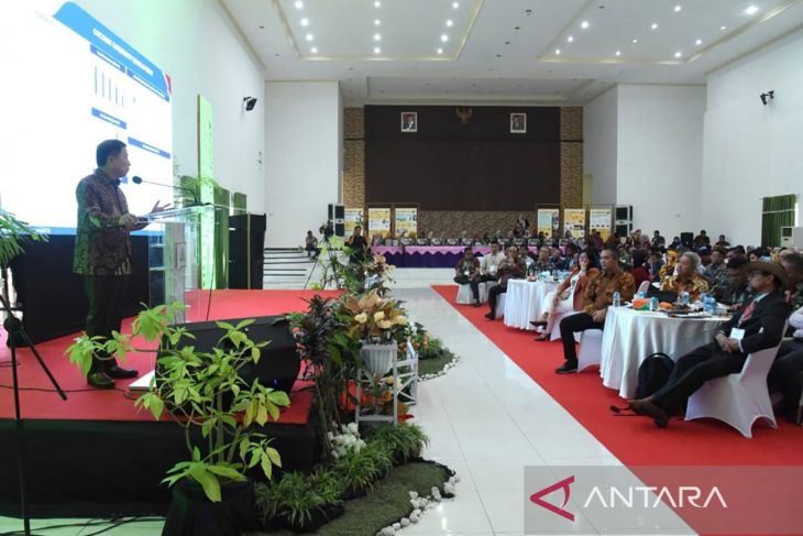Menteri PPN membuka Konferensi Internasional Conference Coconut