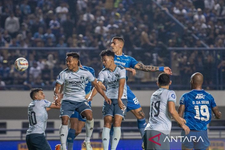 Persib Bandung menang atas Persita