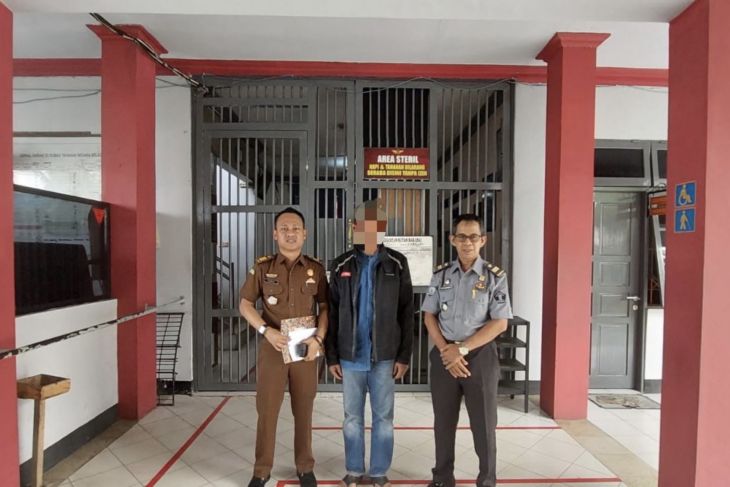 Mantan Kadistan Balangan ditahan diduga korupsi Rp3,5 miliar