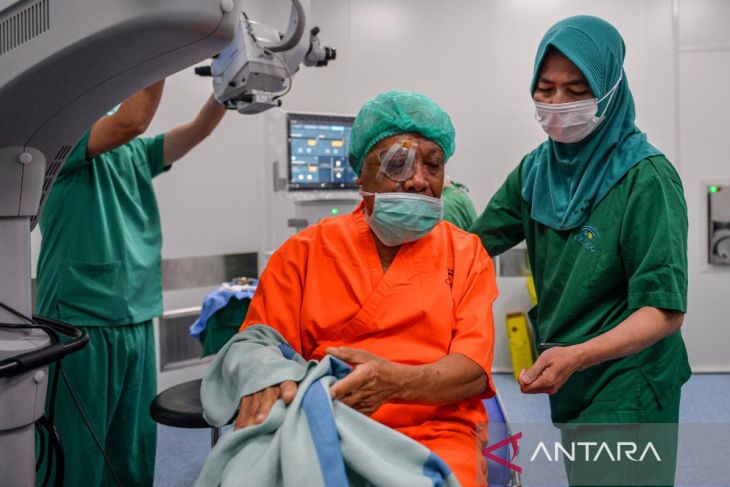 Operasi katarak gratis di Bandung