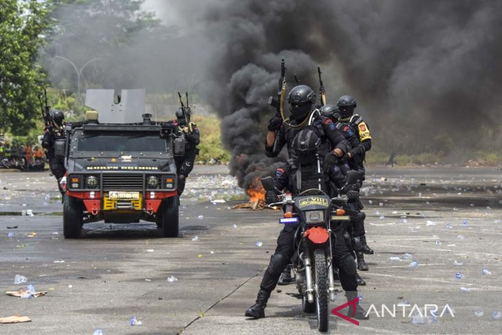 Simulasi pengamanan Pemilu di Tasikmalaya