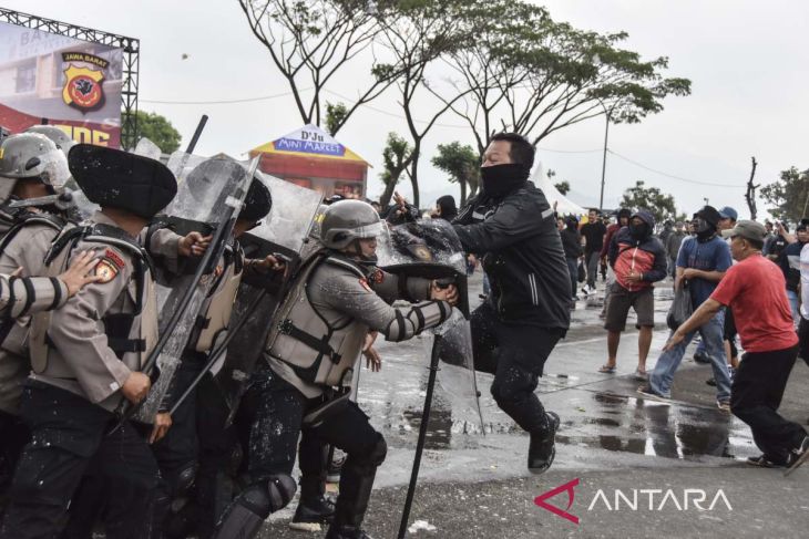 Simulasi pengamanan Pemilu di Tasikmalaya